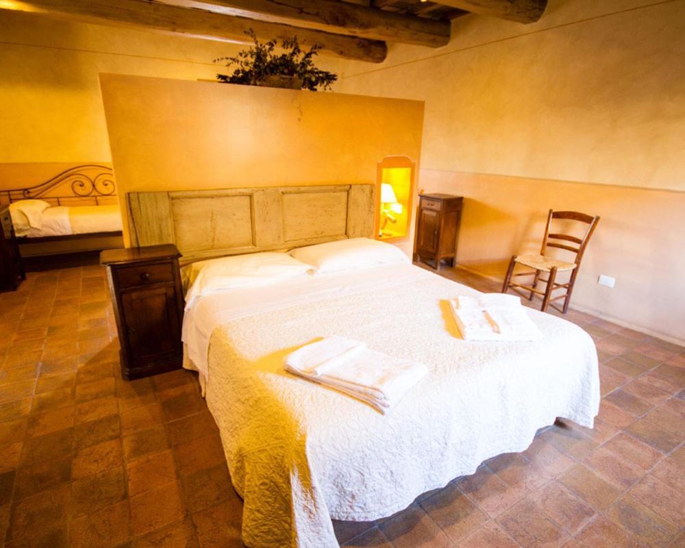 Agriturismo Il Casale Degli Amici Norcia Bagian luar foto