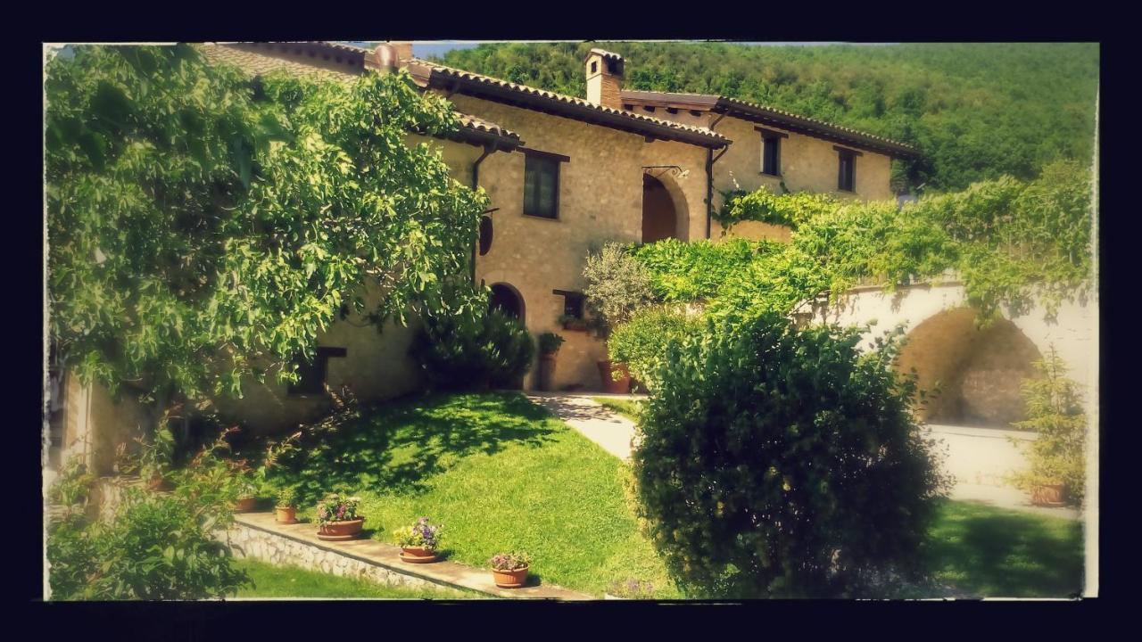 Agriturismo Il Casale Degli Amici Norcia Bagian luar foto