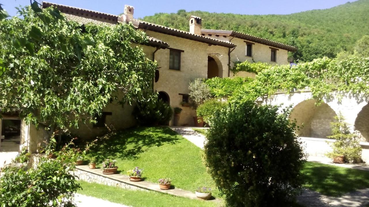 Agriturismo Il Casale Degli Amici Norcia Bagian luar foto