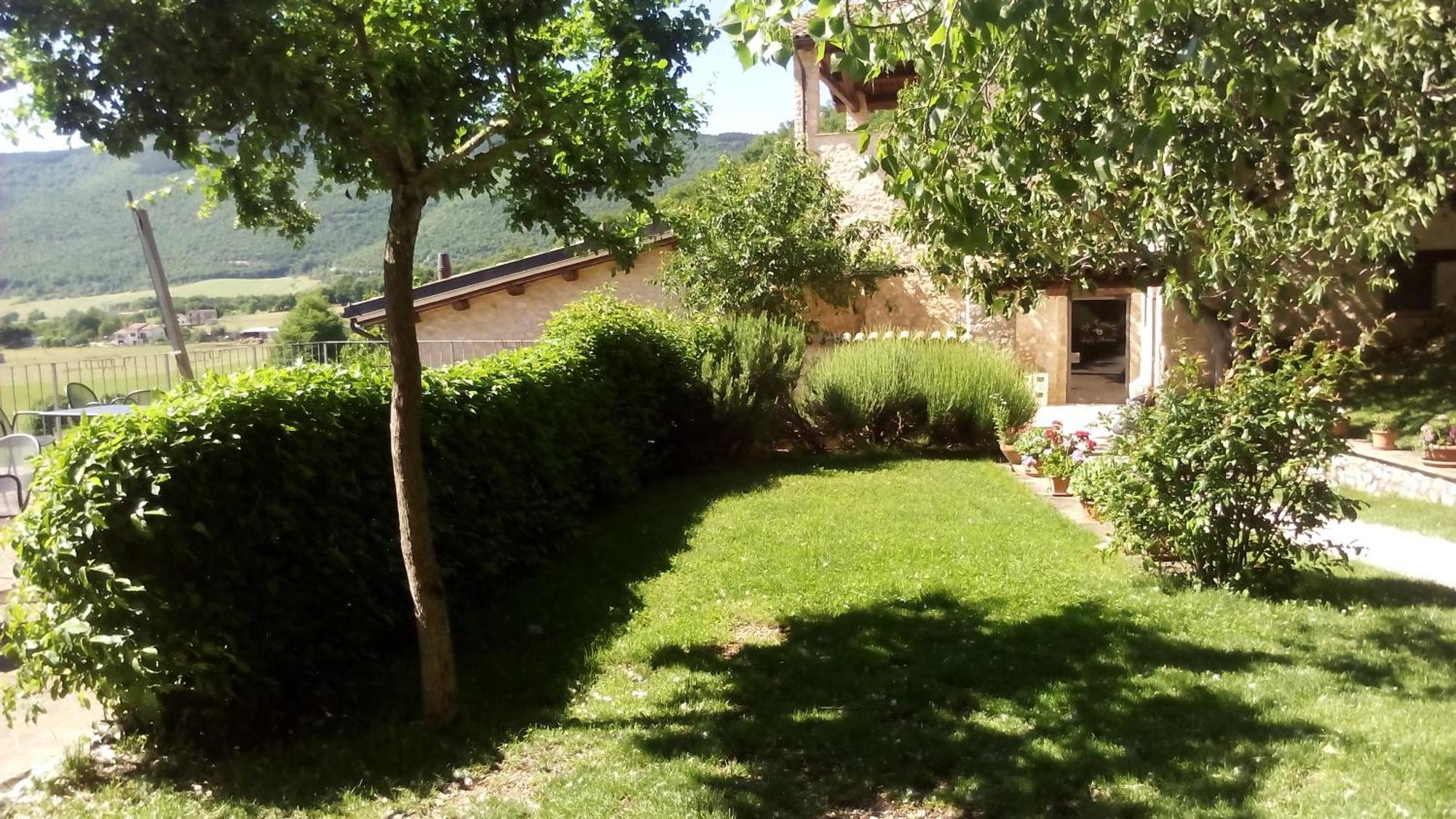Agriturismo Il Casale Degli Amici Norcia Bagian luar foto
